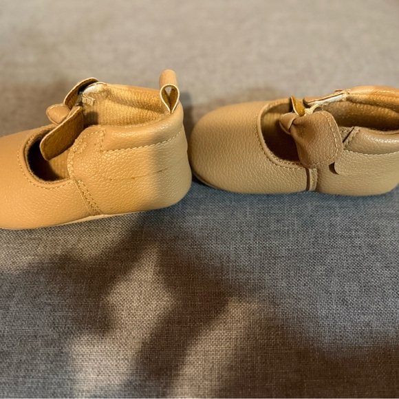 Baby Girl Shoes Set of 3 Like New Carters, Cat & Jack 3-6MO - Picture 9 of 12